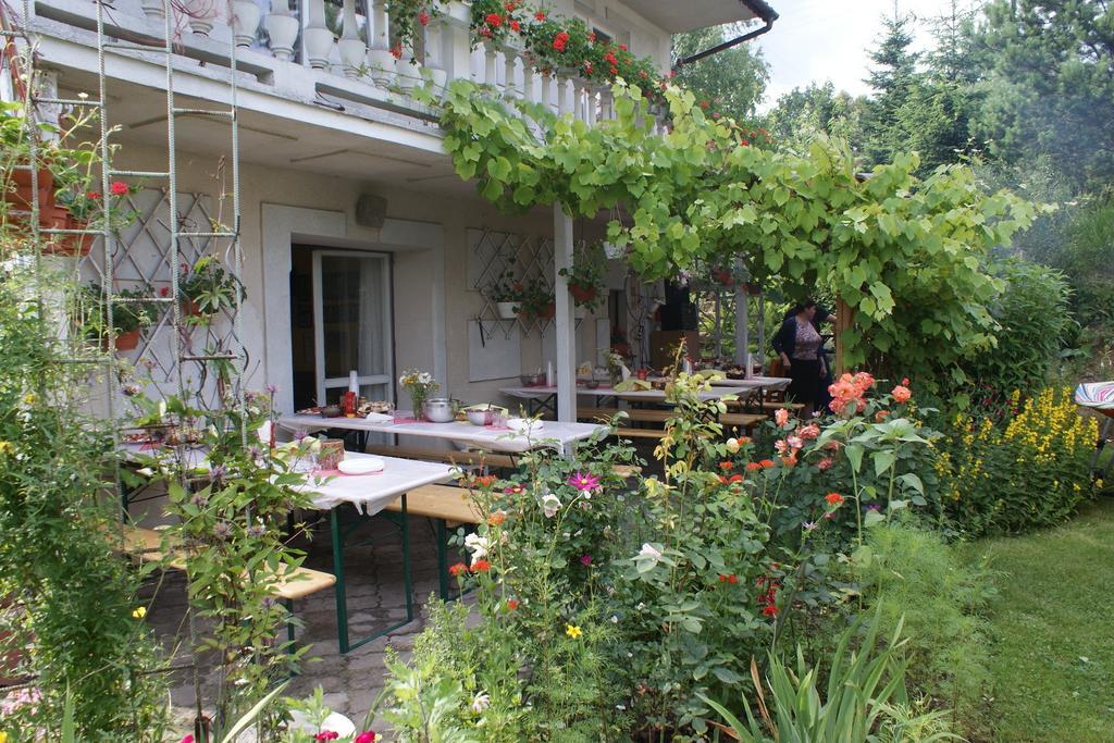 Ferienwohnung Dom Pod Roza Löschney Exterior foto